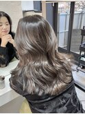 マチルダボブ前髪ハイライトグレージュ