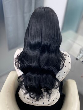 ジエクト アイロ(The Ect ilo) ・【似合わせ】ヨシンモリ/ハイレイヤーカット/ネイビー