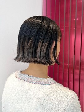 ソト 銀座(soto.) クラゲヘアー/オリーブグレー/小顔に見せるヘア［銀座、有楽町］