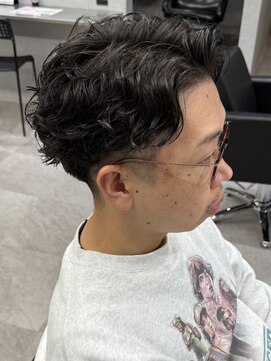 リオールバイニアウ(RE:ALL by Niau) MEN’S HAIR/波巻ツイストスパイラル/フェザーパーマ/新田