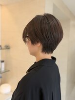 ヒビカ(HIBIKA) 女性らしさを残したハンサムショート