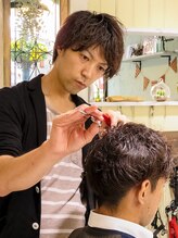 グロッシィ ヘアープロデュース(GROSSY HAIRPRODUCE) 小山 悟