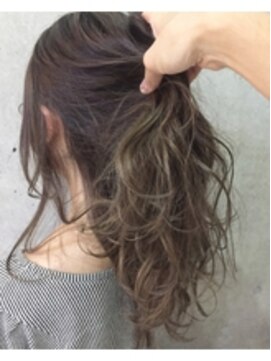 アライブ キチジョウジ(ALIVE Kichijoji) 【ALIVE 吉祥寺】ミルクティーカラーべージュハイライトカラー