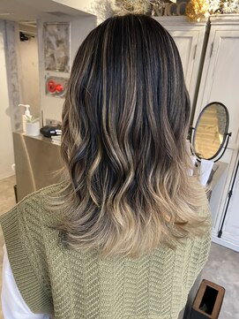 ヘアスタジオニコ(hair studio nico...) バレイヤージュ