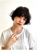ショートボブ/くせ毛風パーマ/暗髪アッシュ