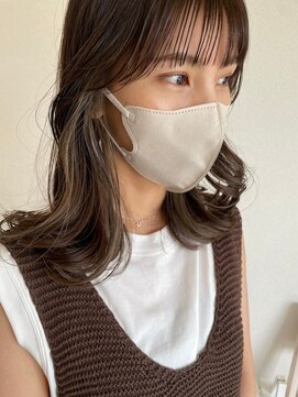 ウル(uLu.) 【アクセントカラー】顔周りレイヤー×インナーグレージュ