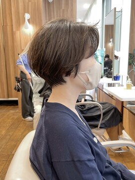 ビュートリアム ギンザ(BEAUTRIUM) ひし形フォルムのショートヘア〔銀座/ショート/ショートボブ〕