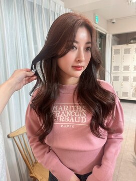 ユニ 原宿(uni) 韓国ヘアロングレイヤーカットくびれヘアピンクベージュ前髪原宿