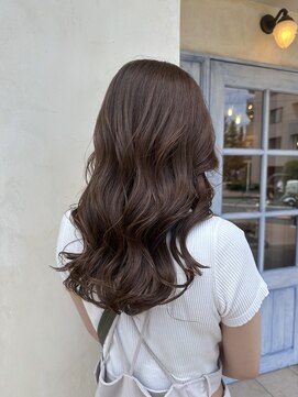 エイミーバイアフロート(amie by afloat) 【伊藤】韓国風ローレイヤー×アッシュブラウン