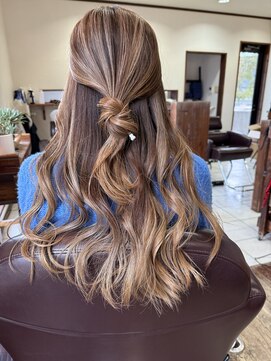 ジュエル(JEWEL) ベージュ系バレイヤージュ