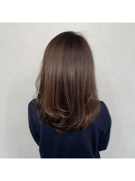 アッカ(ACCA by e.m.a) ナチュラル/レイヤーカット/ワンカール/髪質改善