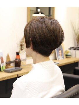 テイラー(TAILOR) ショートボブ丸み絶壁解消骨格補正簡単スタイリング