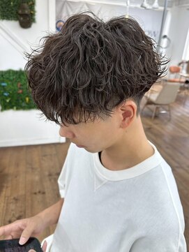ユイマァルスロウ(YUIMARL SLOW) 20代30代ツイストスパイラルパーマメンズショート岡山パーマ