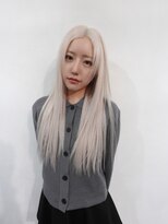 ジーナ オモテサンドウ(XENA)&nbsp;ホワイトカラー×シールエクステ