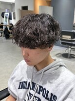 ハイプ(HYPE)&nbsp;フェザーパーマ/センターパート/シャドウパーマ/眉毛