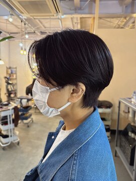 ヴィッカ ヘアーアンドメイク(vikka. hair and make) ショート