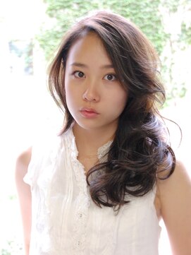 バグ 恵比寿(Bug) 大人かわいい×グラマラスカール