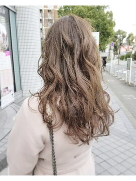 ウノプリール 京橋店(uno pulir) 【unopulir小林】ホワイティーアッシュグレージュロング