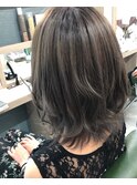 透け感アッシュグレー