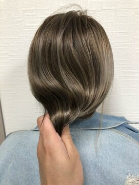 オピ(O.p.i.) クリアグレージュ艶トリートメント