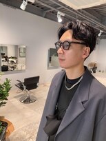 ワン(One)&nbsp;センターパート