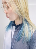 イリ 梅田(ili) ブロンド ターコイズインナー