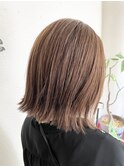 外ハネ切りっぱなしボブ