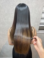 アールクリップ 表参道(ar clip) サラ艶ロングレイヤーカットレイヤーボブサイエンスアクア韓国