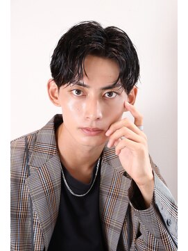 ネイビー(NAVY) ビジネスシーンにも対応可能 刈り上げマッシュ