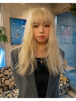 イェン(Yen.)&nbsp;ホワイトベージュ/ブロンド/ダブルカラー/ケアブリーチ/ロング/