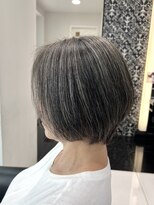 エアー 銀座タワー(AIR)&nbsp;白髪ぼかしハイライト　ショートボブ