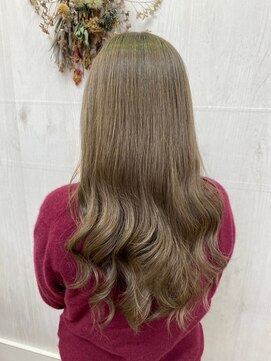 プランタン(Printemps) 透明感ベージュカラーゆるふわウェーブスタイル20代30代40代