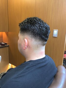 ヘアモード キクチ 銀座店 アイロンパーマ×スキンフェード