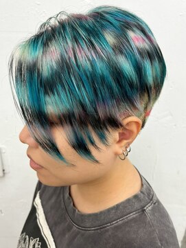 クク(QUQU) ショート　デザイン　寒色