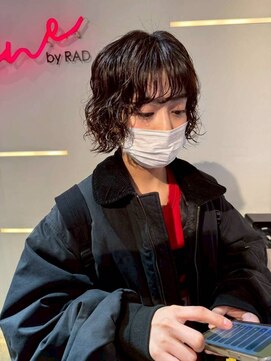 シーン バイ ラッド(SCENE by RAD) 大人可愛いレイヤーショートボブウェーブ小顔盛り顔まわりカット