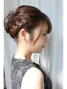 ホワイトルーム(White Room) エアリー編み込みアップ