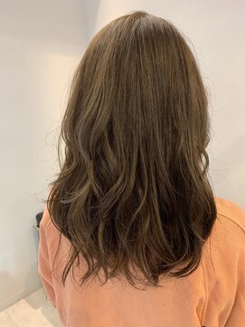ディーヘアーデザイン(d.HAIR DESIGN) オレンジ色を消す！アッシュカラー