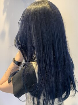 ミーリス(milis by IZA) ロングボブ×くすみブルー