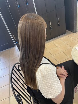 ティエル(Tiele) 透明感Xベージュ