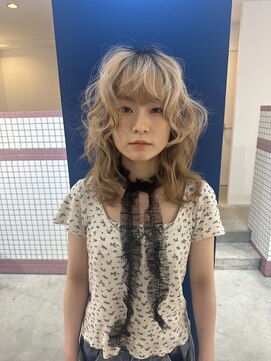 シイ(SIE) 雰囲気ある巻き髪◎