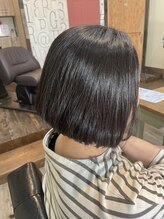 イニット(innit) 前下がりボブ