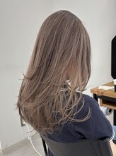 ウル 岡山駅店(ULu.) ヘーゼルグレージュレイヤーカットバタフライカットブリーチ岡山