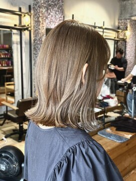 フィエル(Fier) 柔らかい透明感グレージュ◎/堀江/オージュアトリートメント