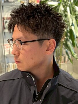 ツーブロック スパイキーショート アップバング ビジネスヘア