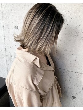 モルト 麻生(molt) バレイヤージュ ボブ