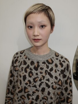 シーカ ニカイ(siika NIKAI) 大人ショート