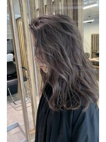 ユルム 深谷稲荷 グレージュハイライト
