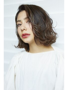 ラレイ(Lalei) 大人可愛い20代30代40代小顔ボブハイライト　表参道