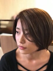 ハイライト＆スタイリッシュショートヘアー