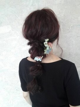 アルベリーヘアーアンドスパ 掛川中央店(ALBELY hair&spa) 編みおろしダウンスタイル